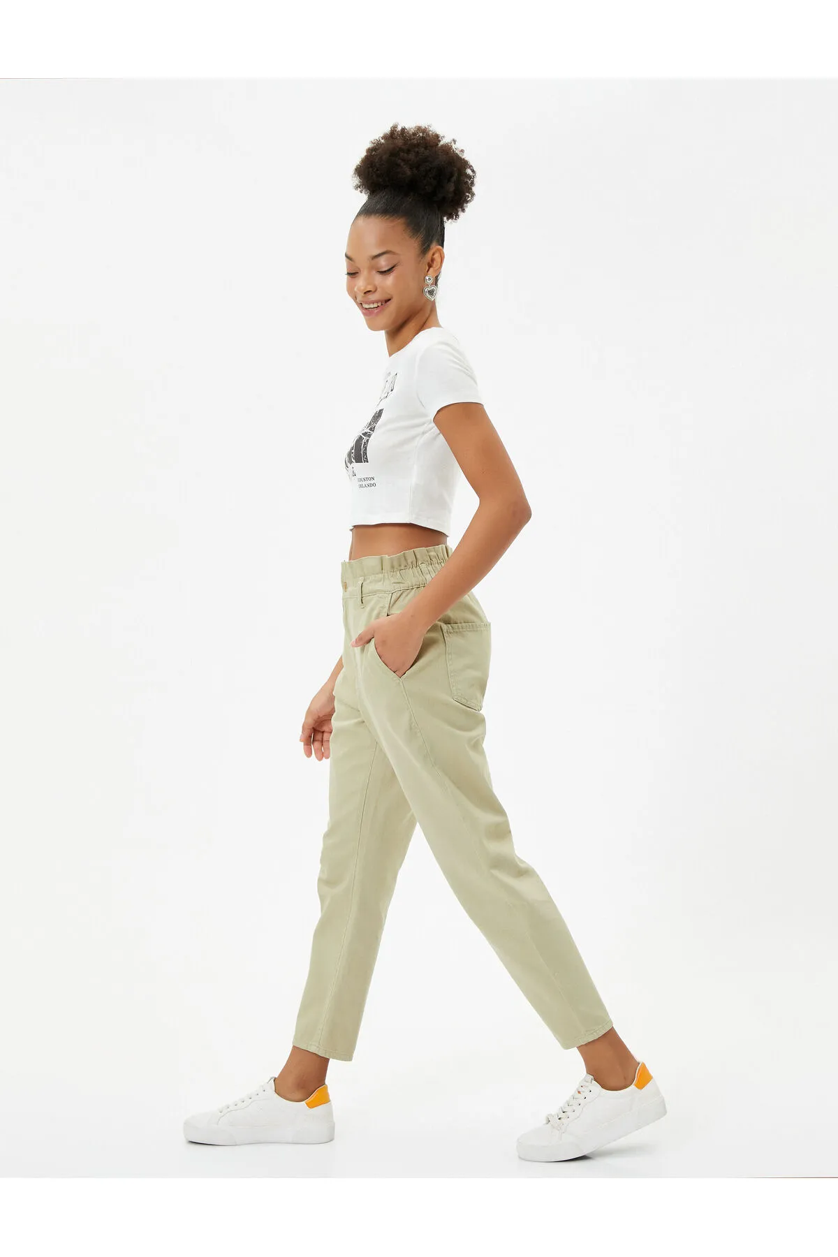 Koton  Jeans mit elastischer Taille, hoher Taille, entspannter Schnitt, kurzes Bein, Baumwolltasche – Baggy-Jeans