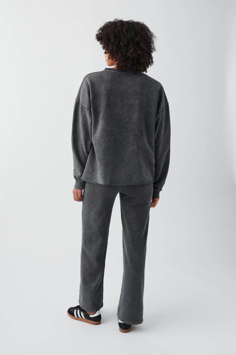 Slim low waist sweatpants