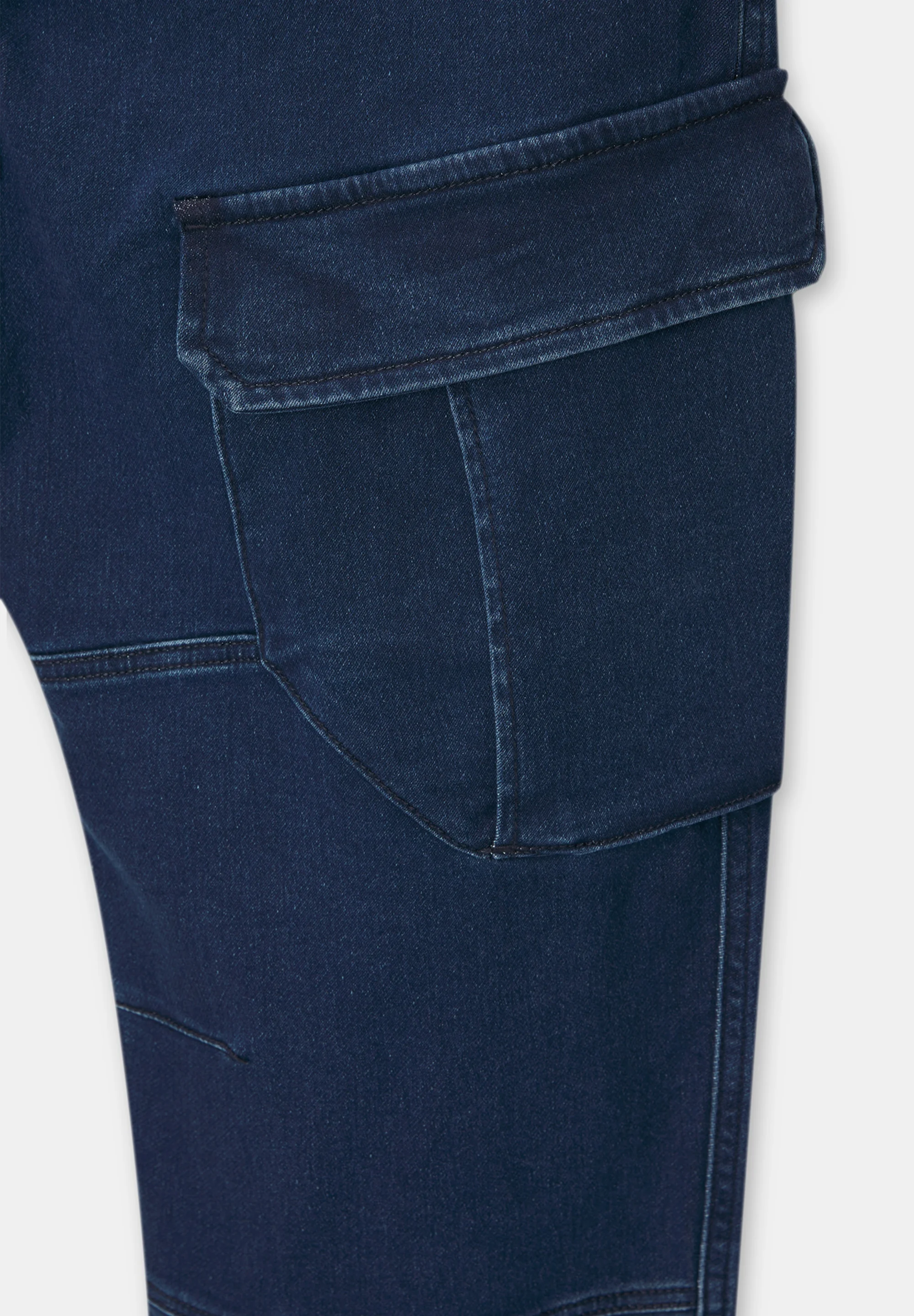 PULL&BEAR SOFT - Vaqueros de corte cónico