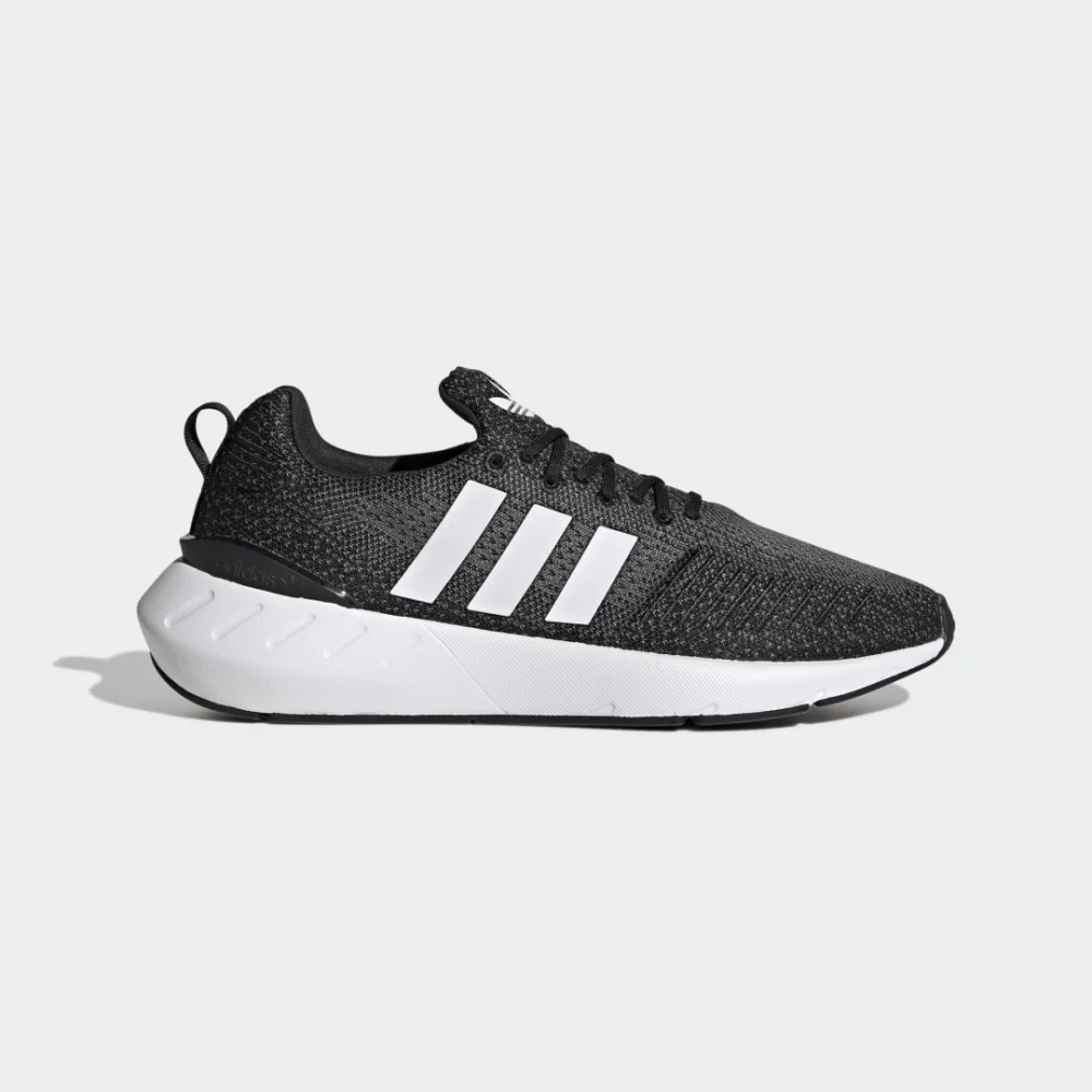 adidas Swift Run 22 GZ3496 / schwarz