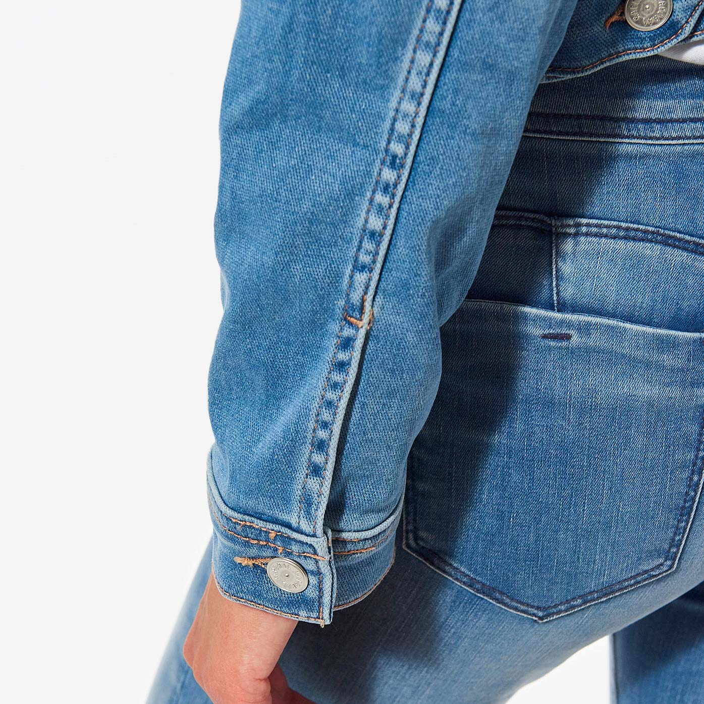 SINDY  Veste en jean courte Femme
