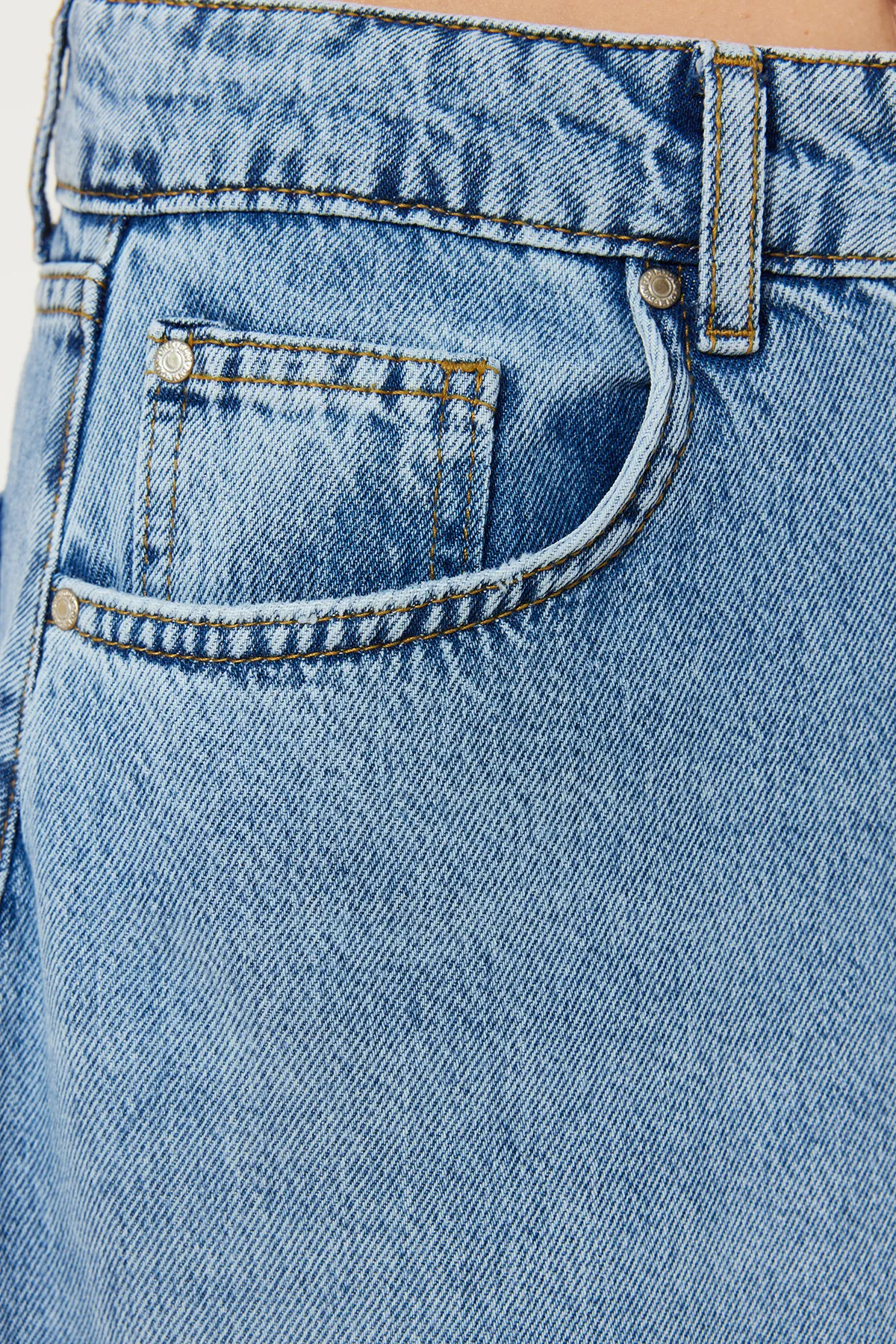 Trendyol Collection  Blauer Volant-Näh-detaillierter Maxi-Jeansrock mit hoher Taille TWOSS24ET00012