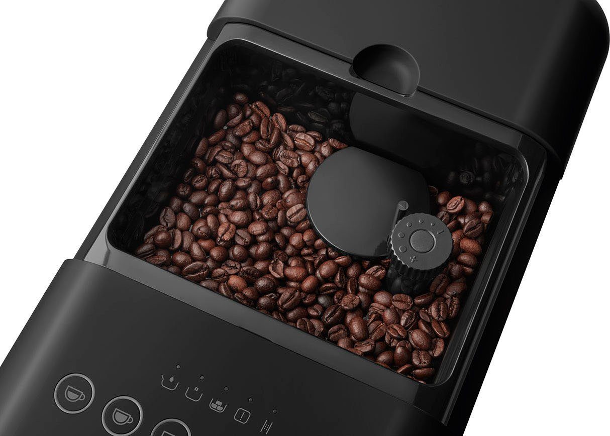 Smeg Kaffeevollautomat BCC13BLMEU, inkl. Milchbehälter