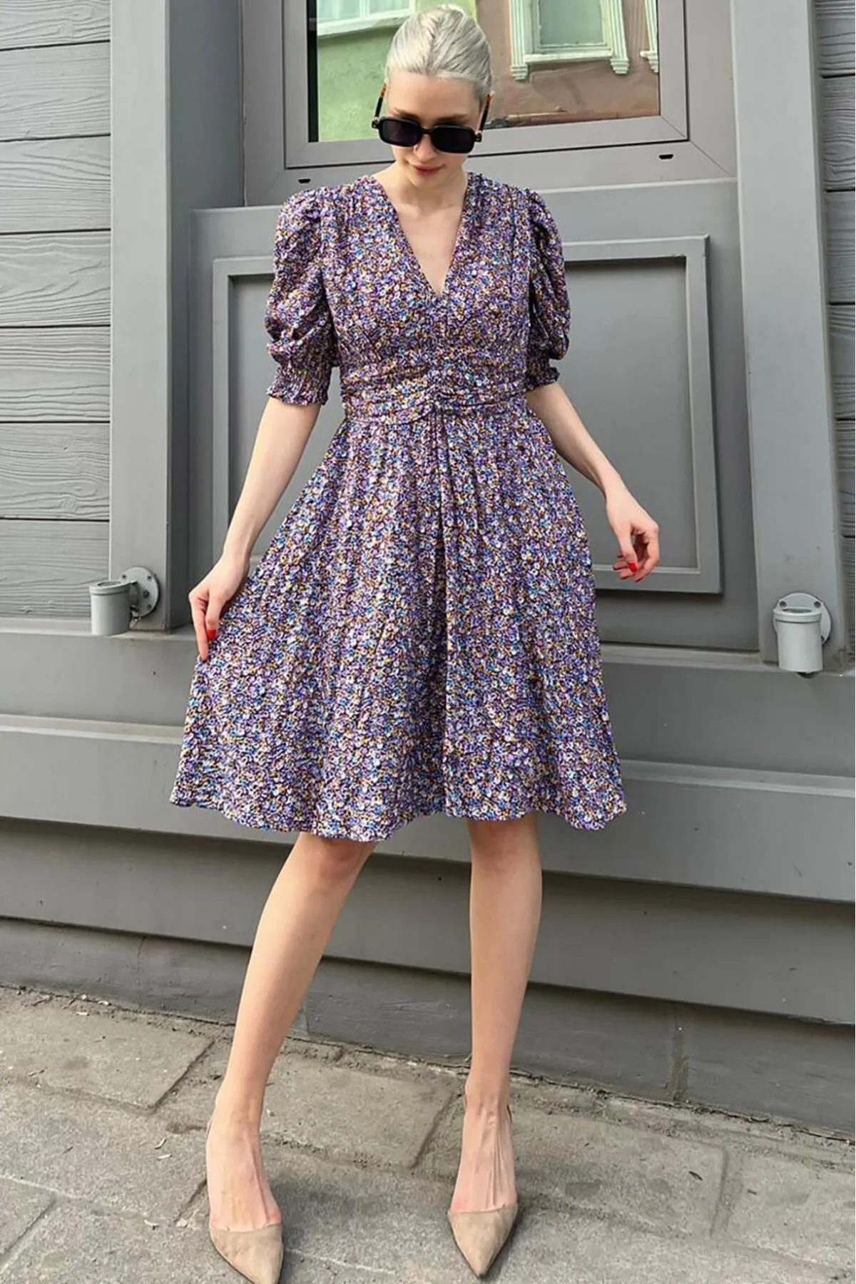 Madmext  Minikleid mit lila Blumenmuster und Wassermelonenärmeln Mg1716