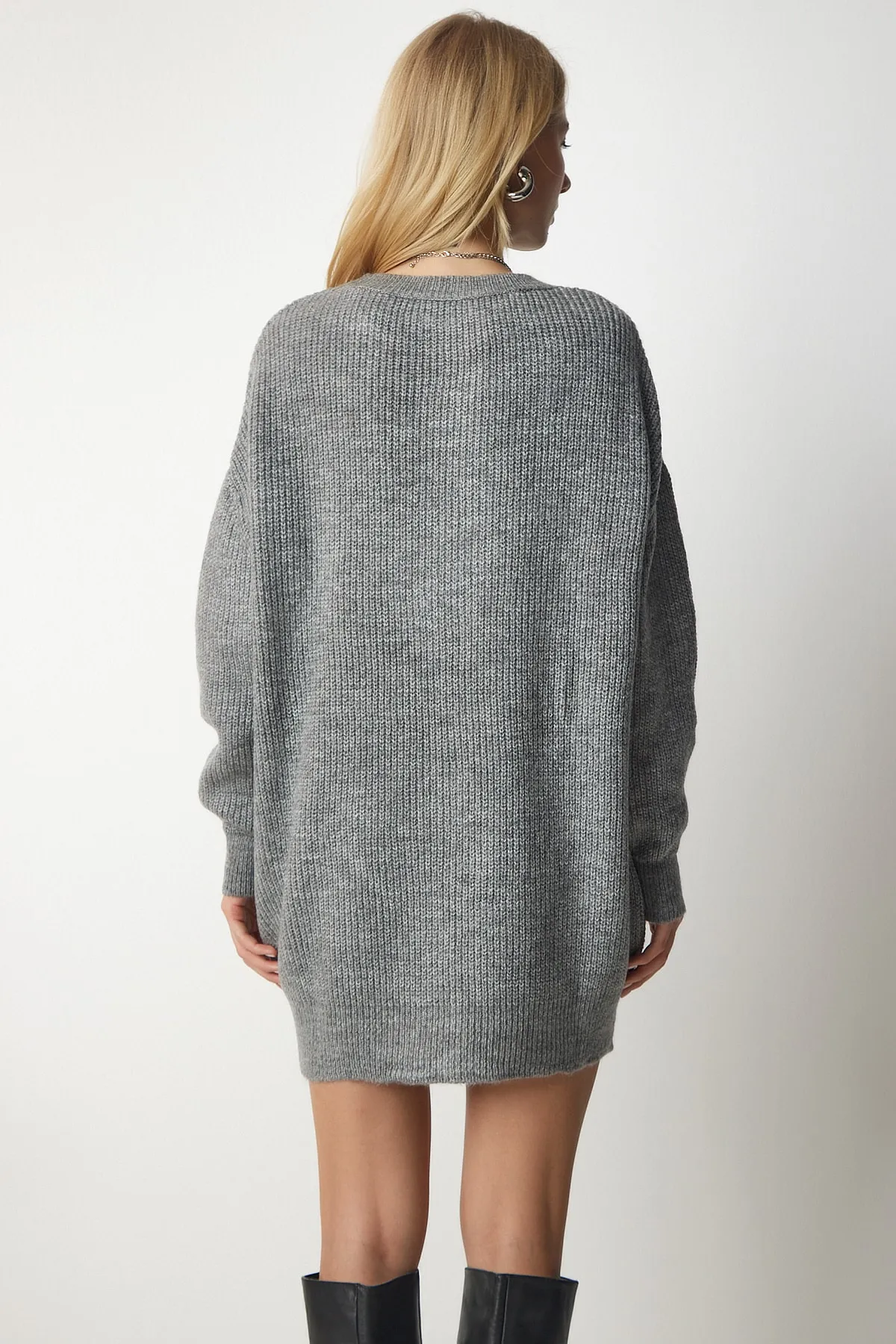 Happiness İstanbul  Grauer Oversize-Strickpullover Basic für Damen BV00099