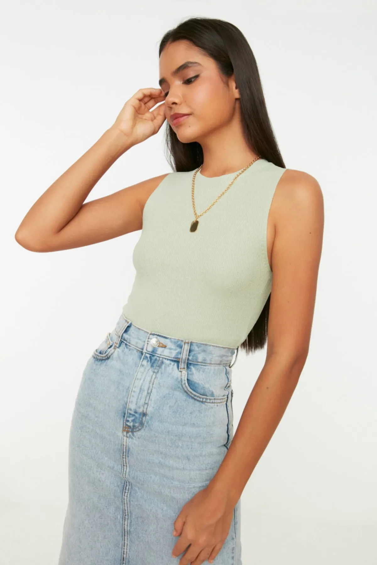 Trendyol Collection  Mintfarbene Crop-Strickbluse mit Rundhalsausschnitt