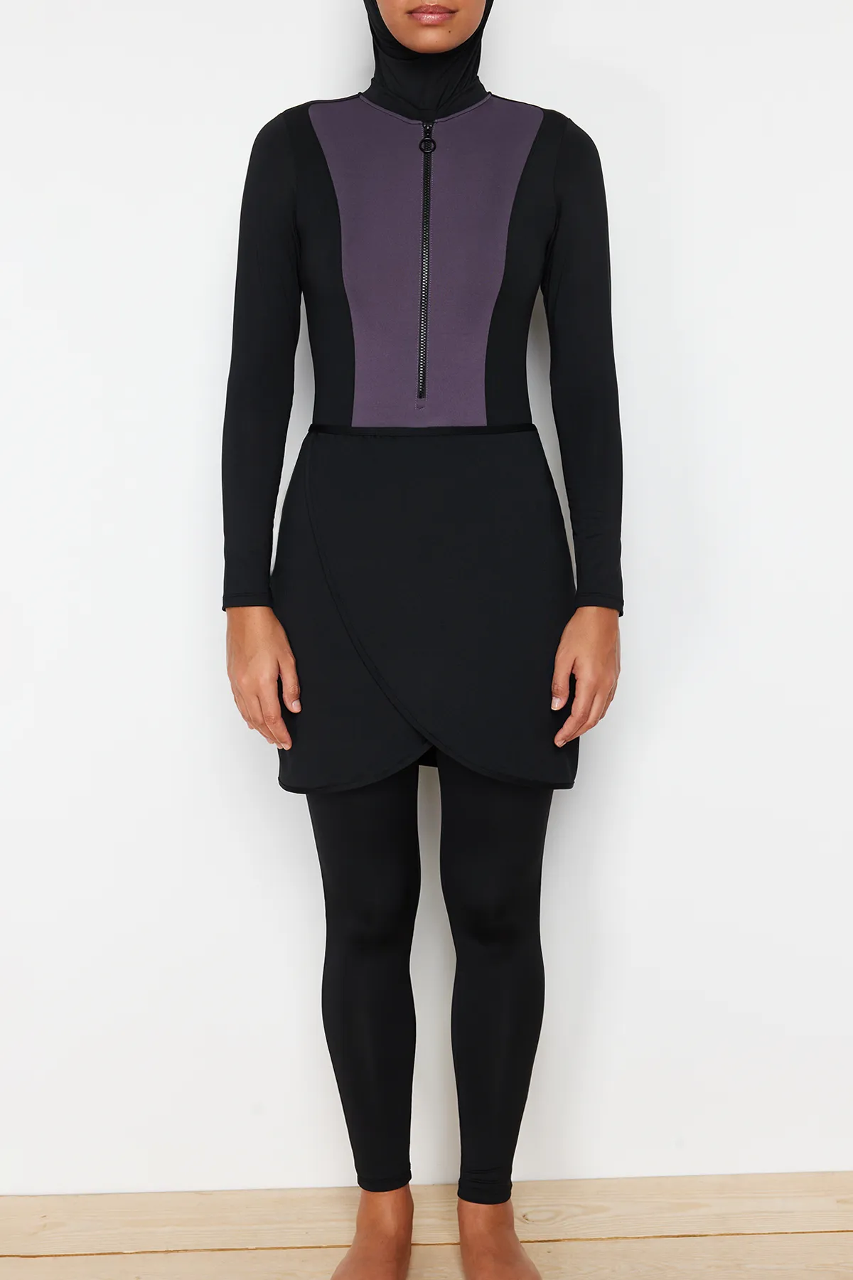 Trendyol Modest  Geräuchertes Farbblock-Beachwear-Badeanzug-Set mit vollständiger Abdeckung, 4-teilig TCTSS24CF00000