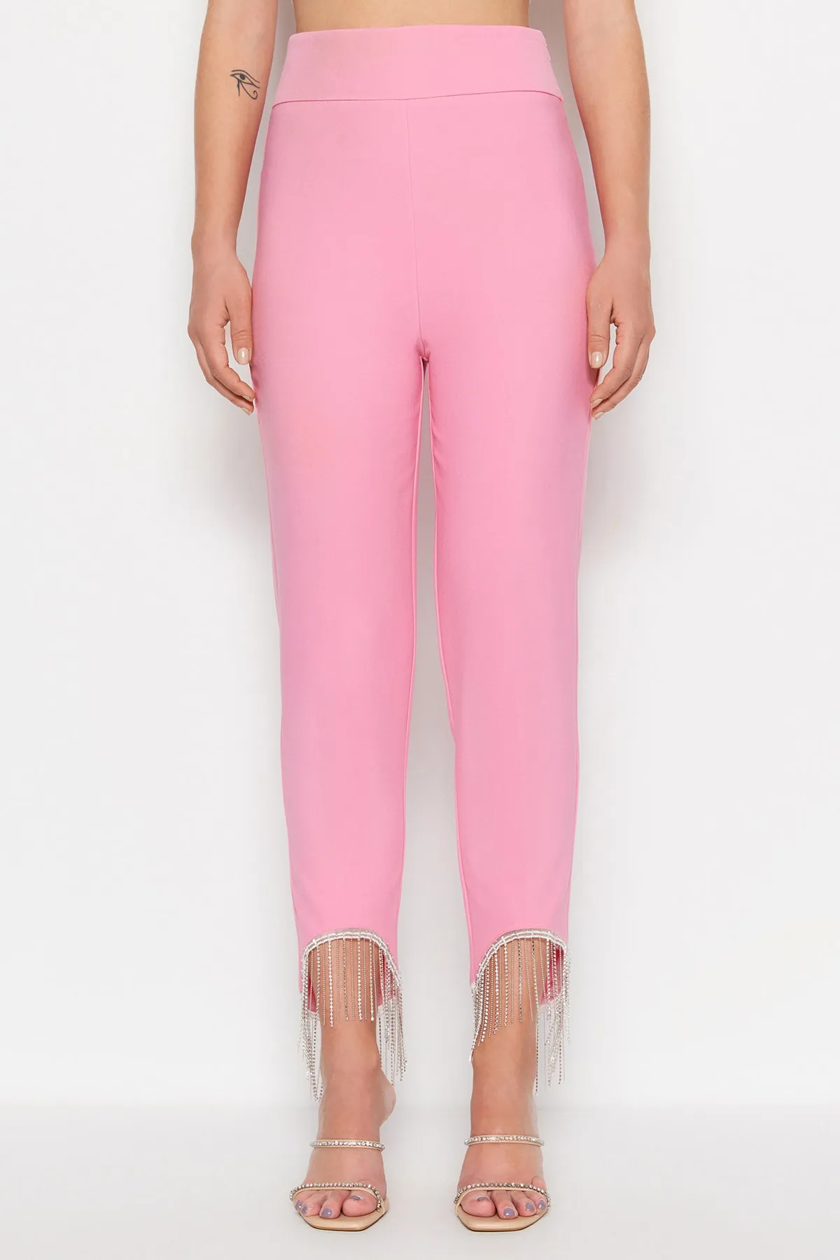 Trendyol Collection  Hellrosa Hose mit Accessoire-Details TPRSS20PL0106