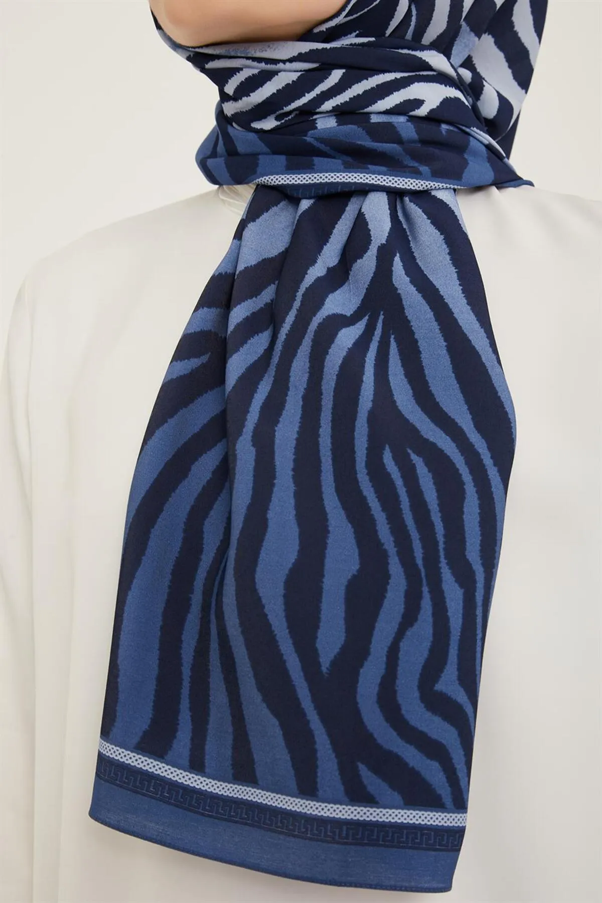 Armine  Trend-Modalschal – Zebramuster – 5747-08 – Blau
