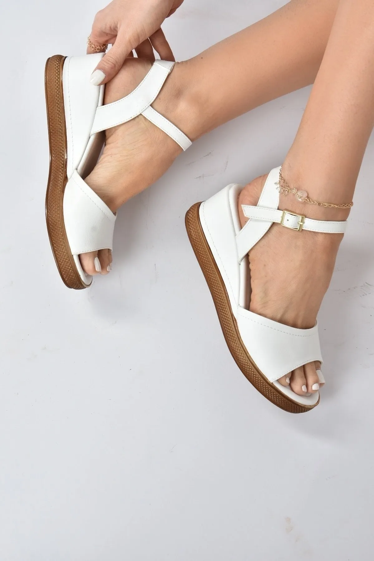 Fox Shoes  Weiße Damenschuhe mit Keilabsatz