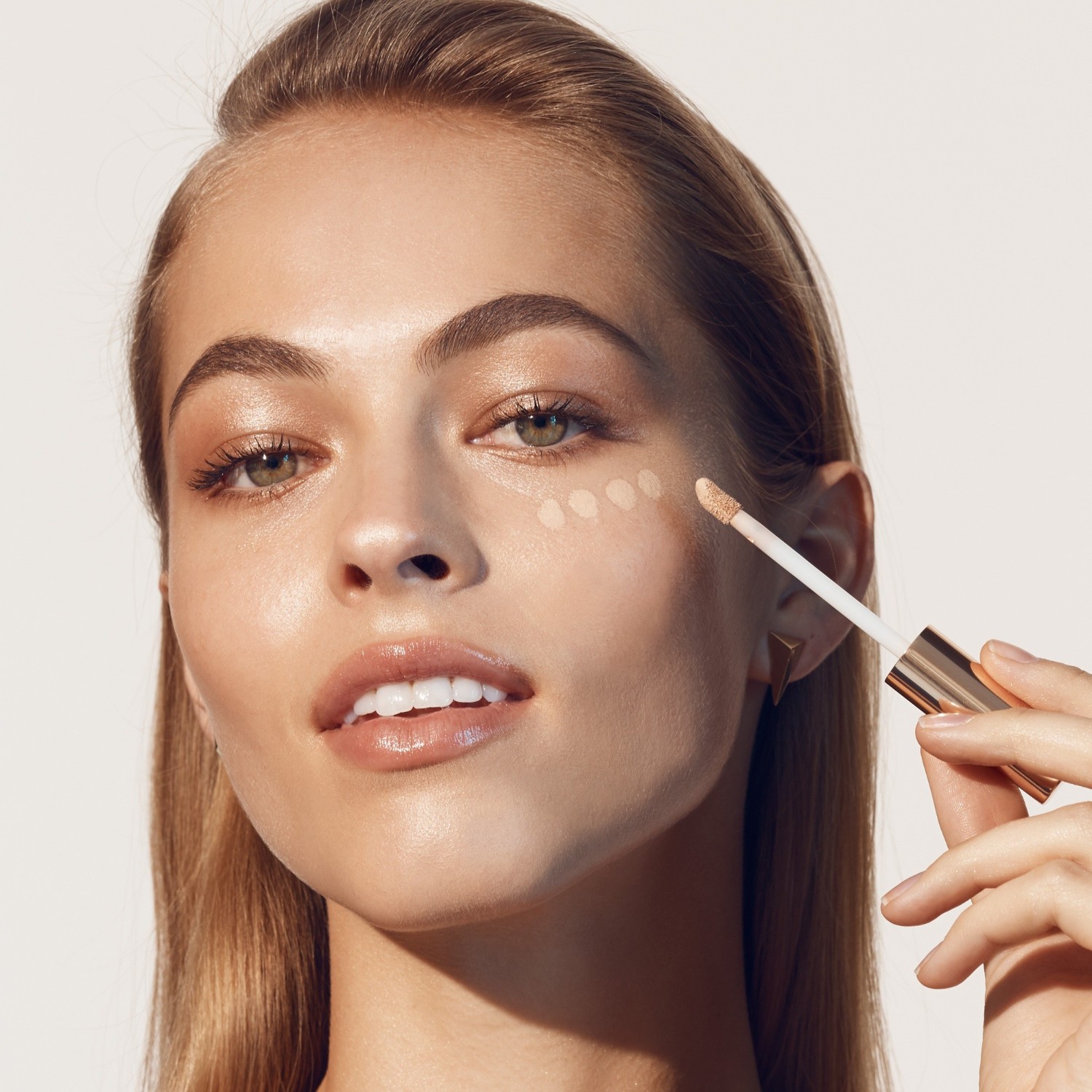 Estée Lauder Flawless Blackout korektor za ekstremno nošenje