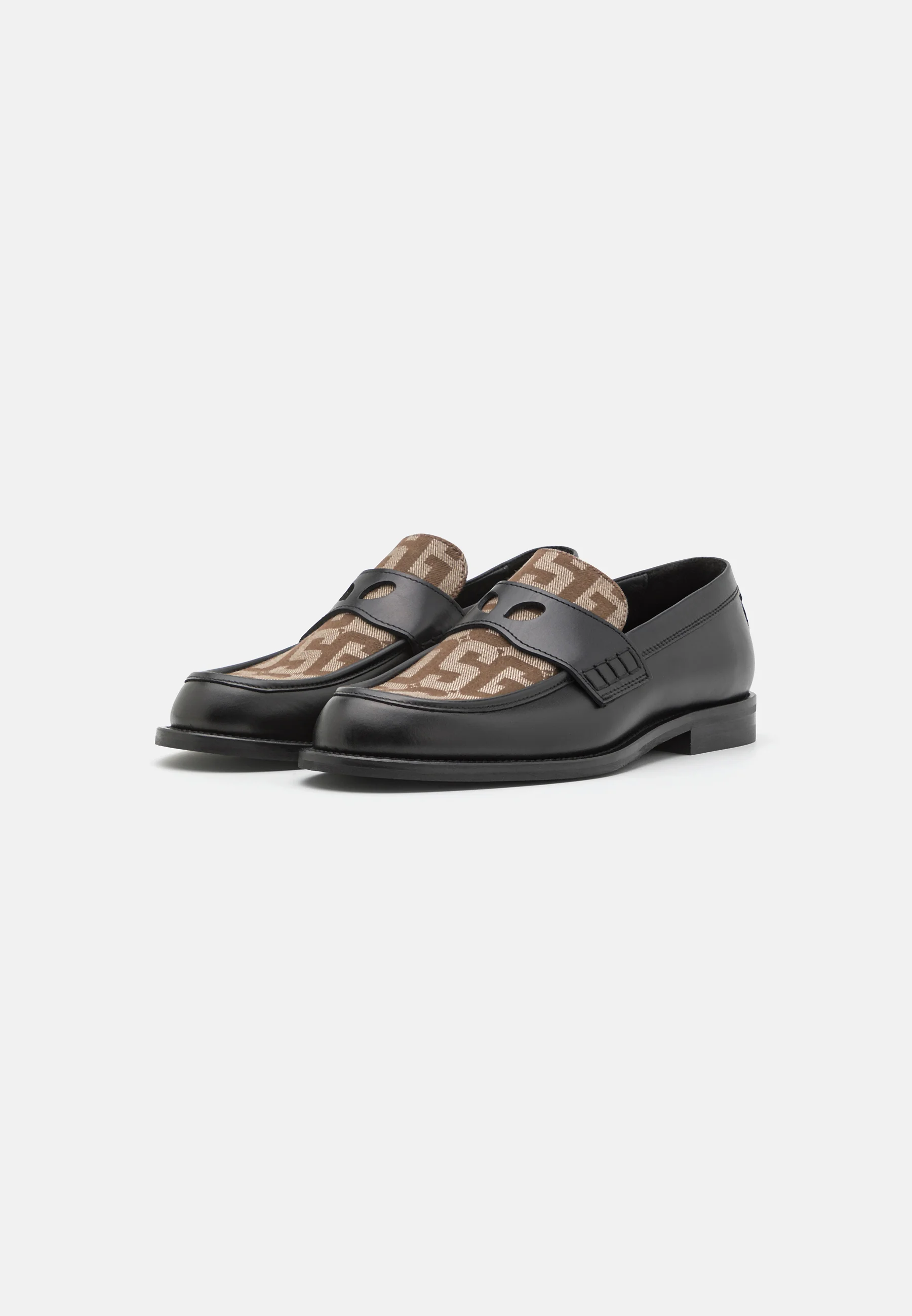 MOCASINES UNISEX GCDS WIRDO CON MONOGRAMA - Zapatos sin cordones
