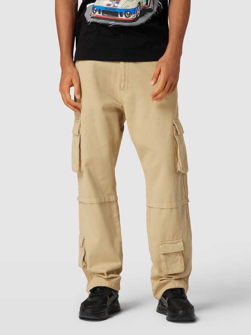 Cargohose mit aufgesetzten Taschen in beige