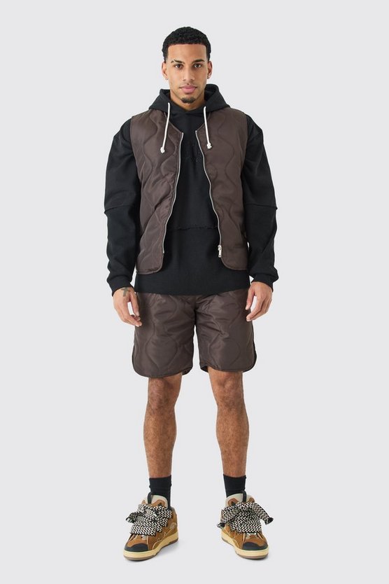 Gesteppte Weste und Shorts
