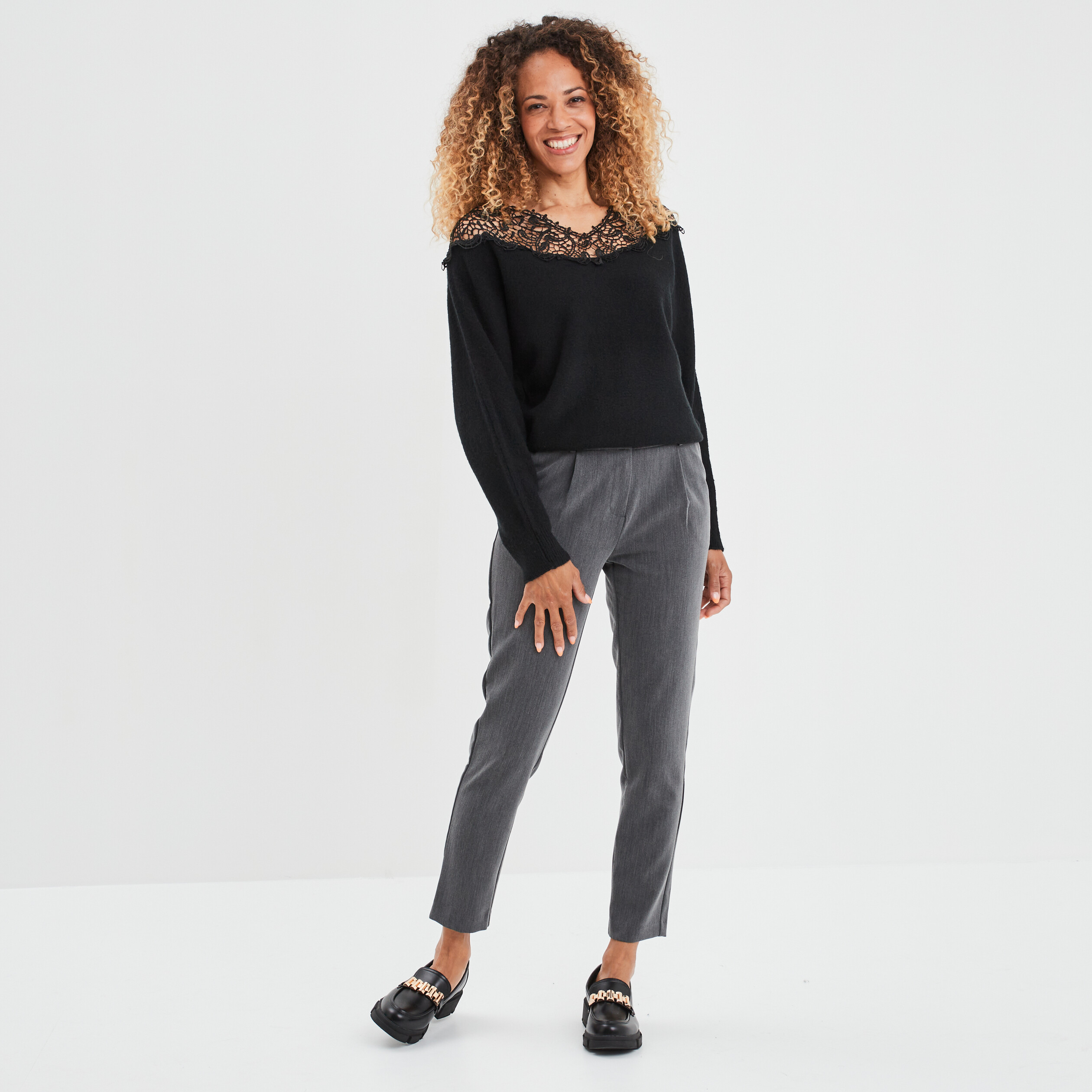 Pull manches chauve-souris col dentelle noir femme | La Halle