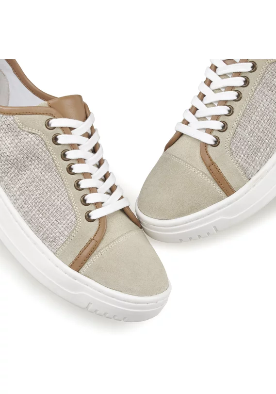 Sneaker