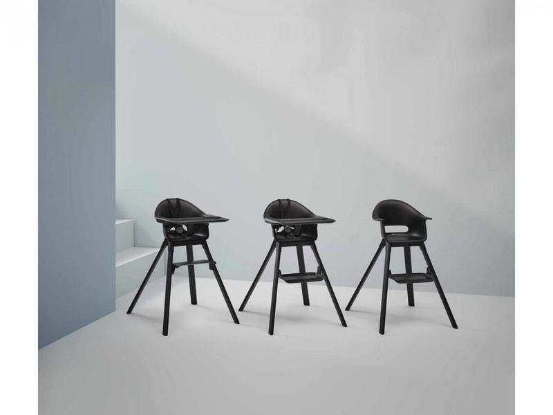 Chaise haute Stokke Clikk Noire et sac de transport