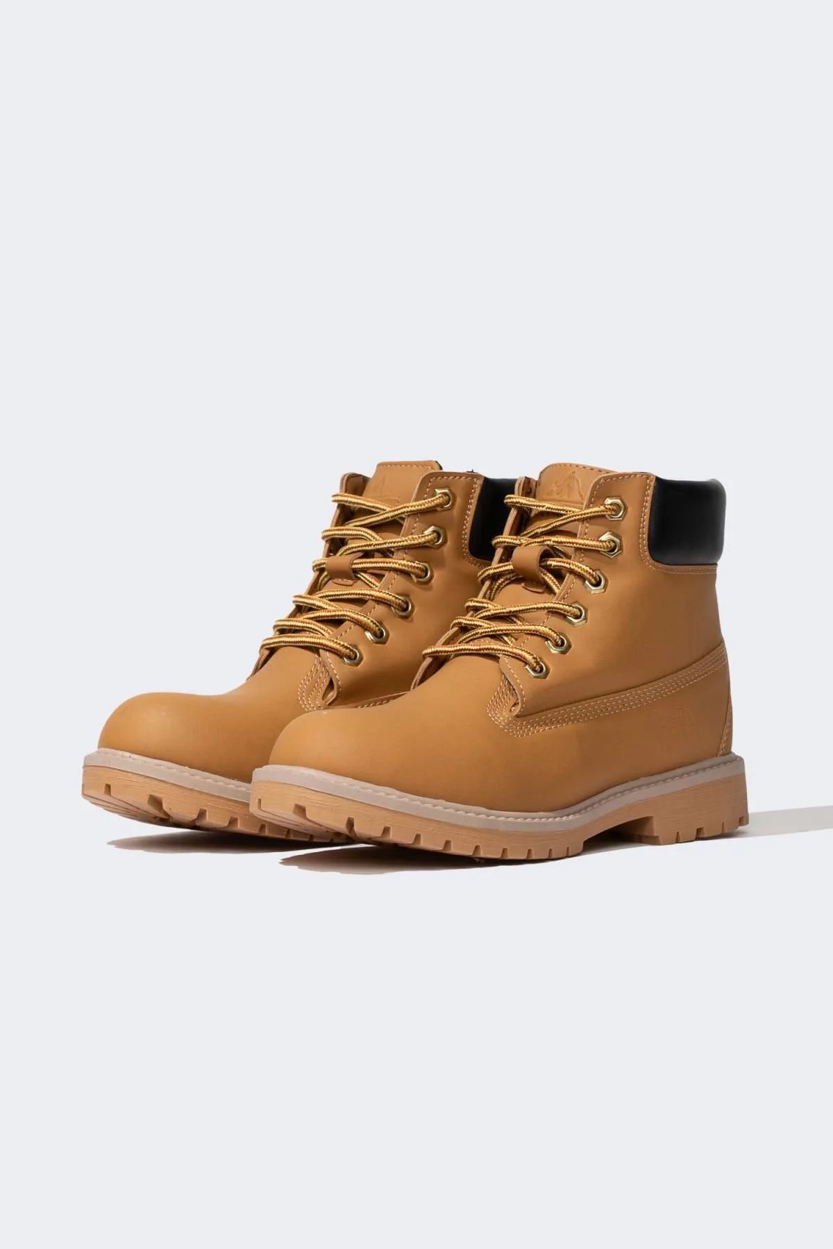DeFacto  Jungen Stiefel aus Kunstleder mit gezackter Sohle B8341a823wn