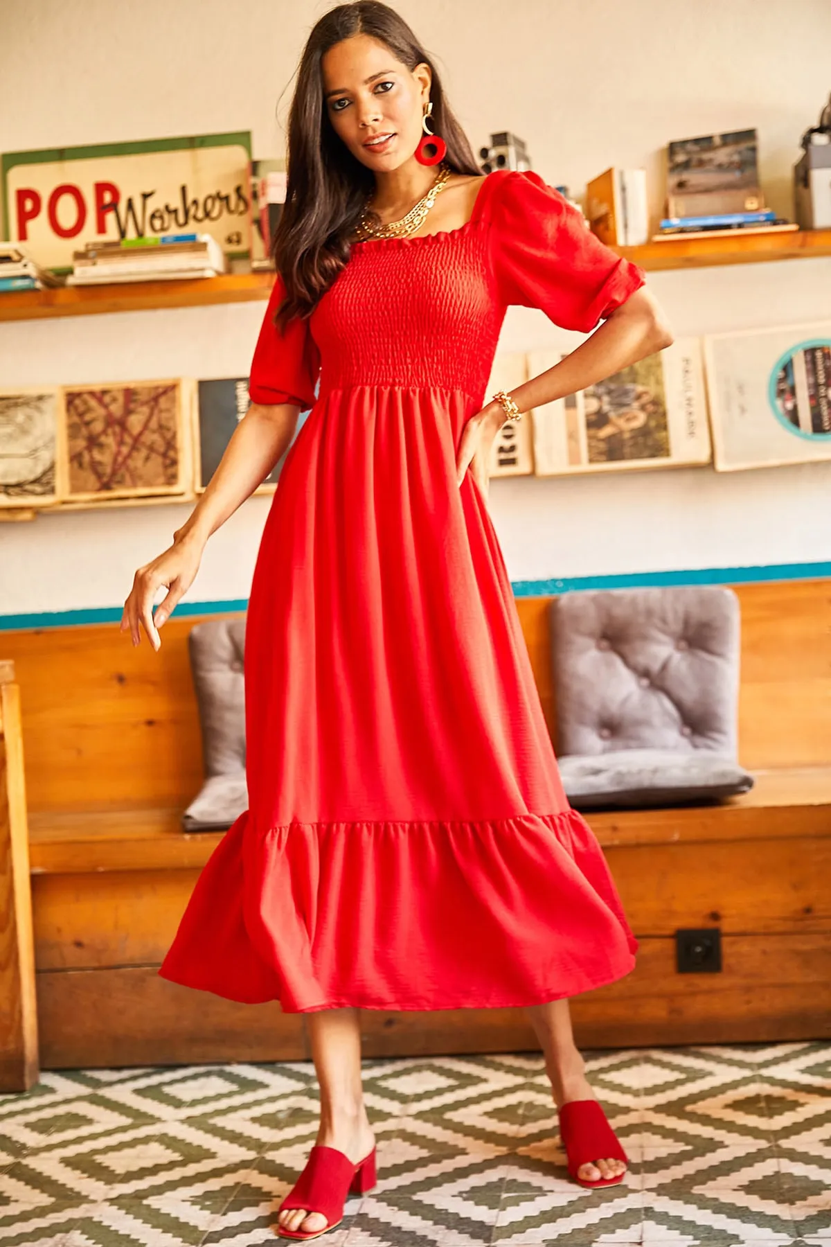 Olalook  Rotes Damenoberteil mit glitzerndem, quadratischem Kragen, Bodrum-Kleid ELB-19001557