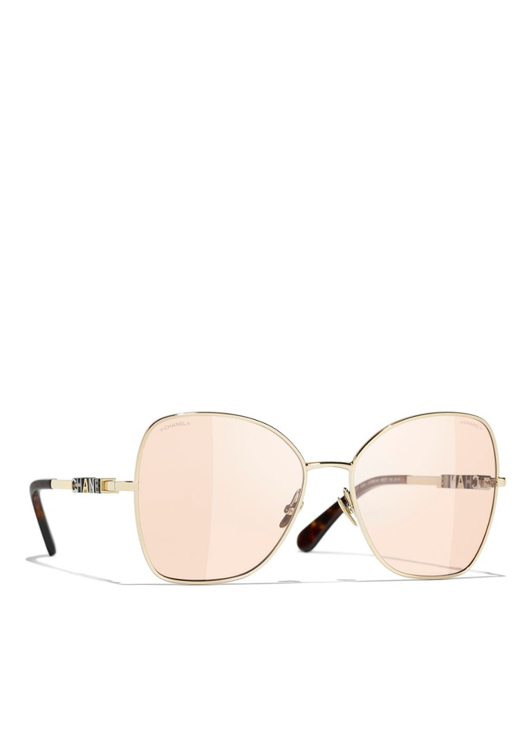 Ochelari de soare Chanel în formă de fluture