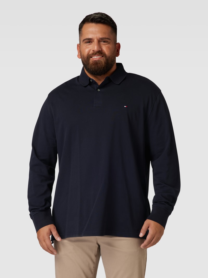 PLUS SIZE Poloshirt mit Logo-Stitching Modell '1985' in marineblau