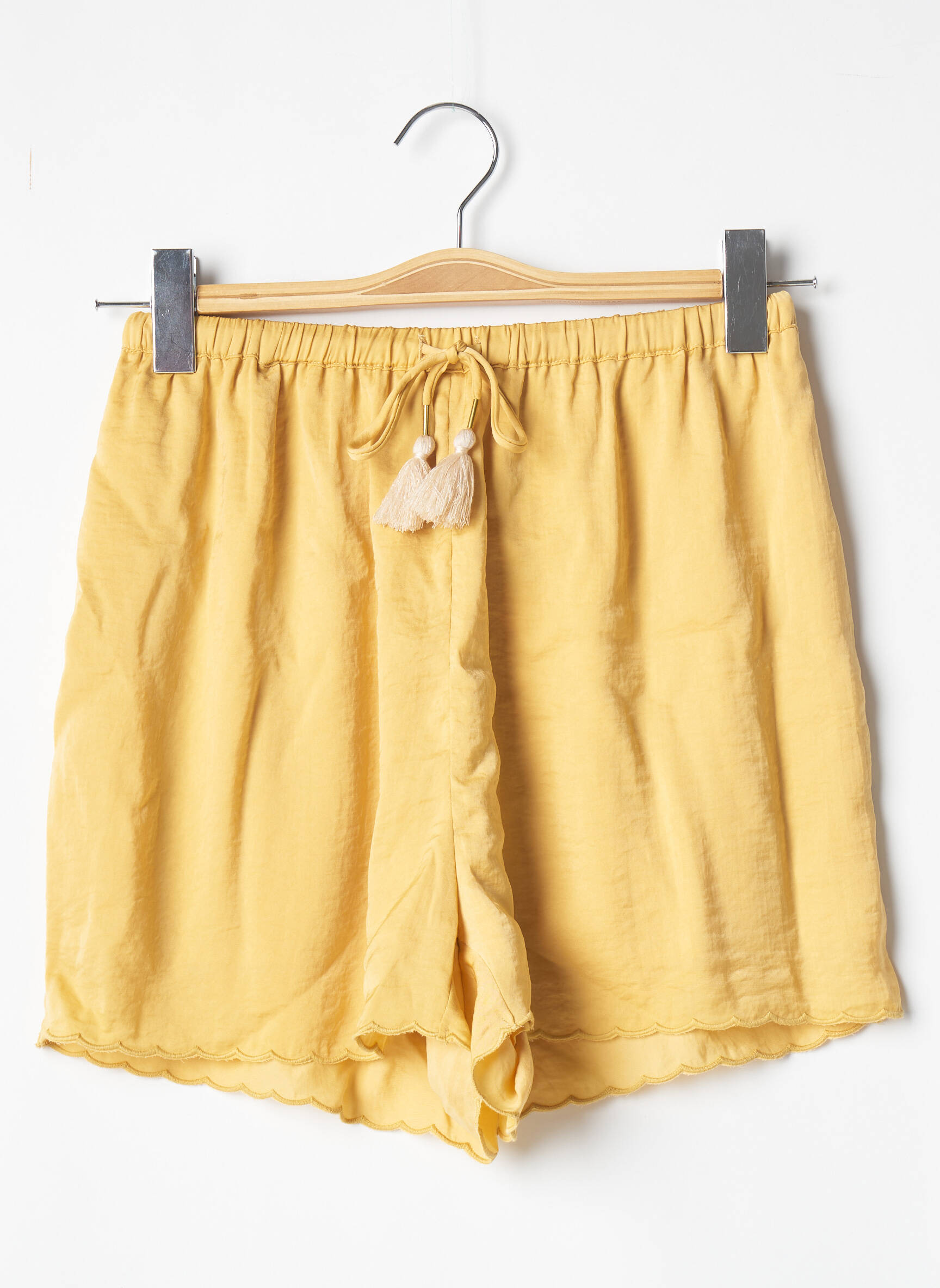 Louise Misha Shorts 1 Femme couleur jaune