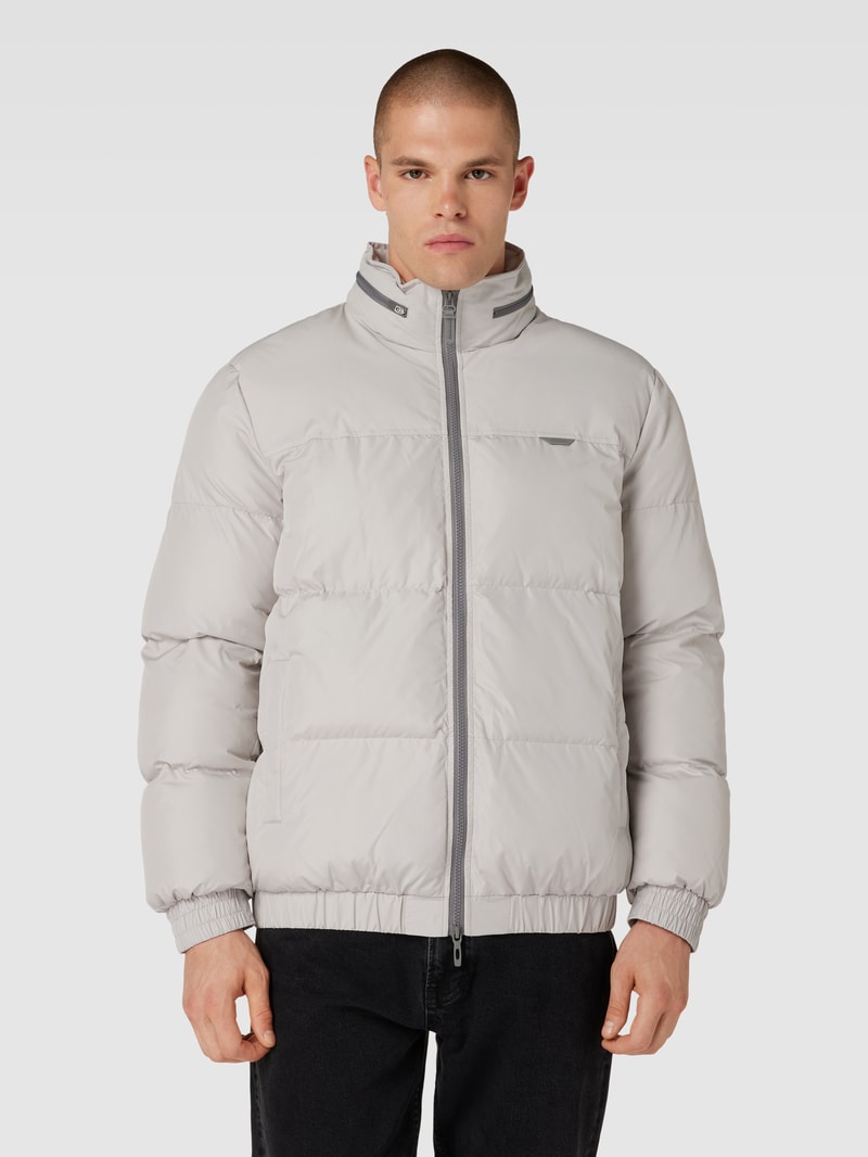Steppjacke mit Label-Detail in hellgrau