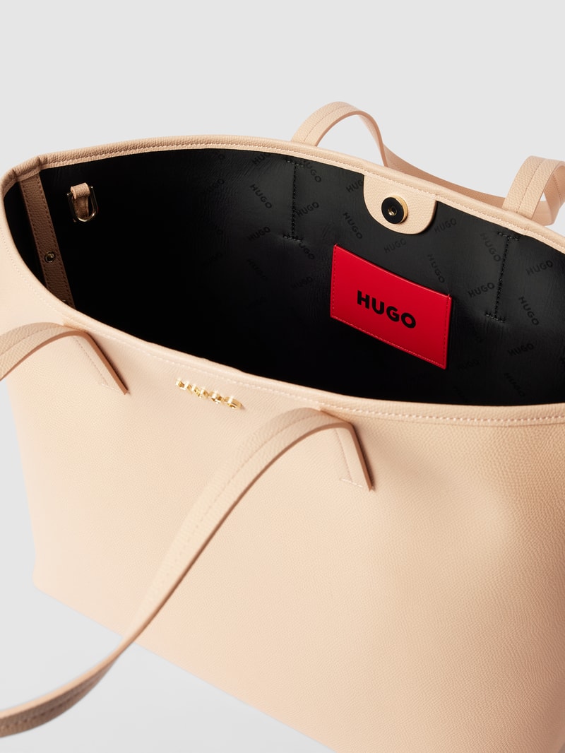 Shopper mit Label-Details in sand