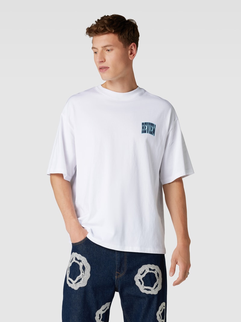 T-Shirt mit Label-Detail in weiß