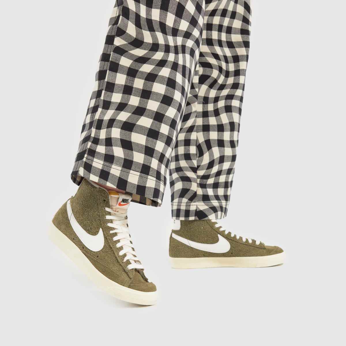 Nike Blazer Mid 77 – Khakifärgade träningsskor