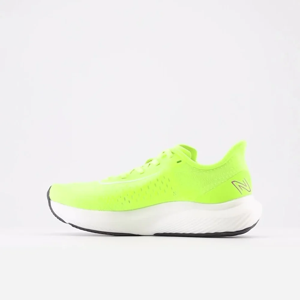 New Balance FuelCell Rebel v3 WFCXCT3 / grün