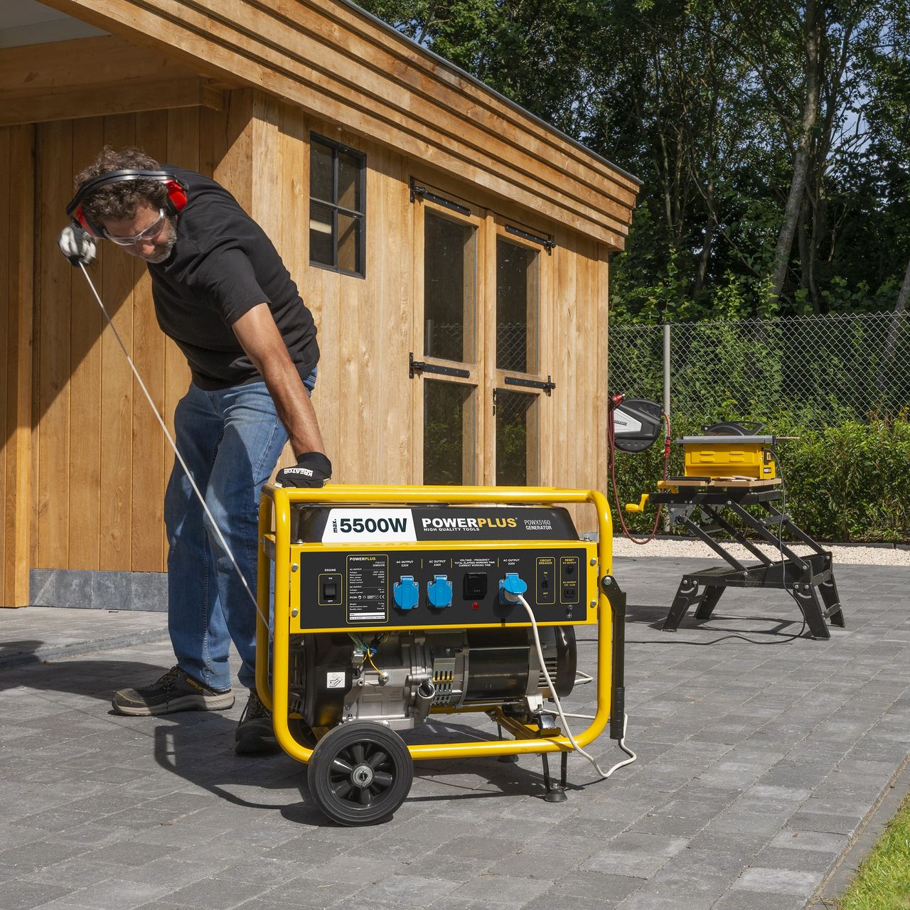 Powerplus Stromerzeuger POWX5160 - 5500W