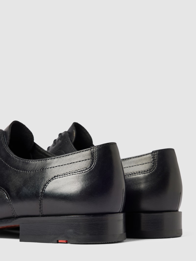 Derby-Schuhe aus Leder Modell 'Pados' in schwarz