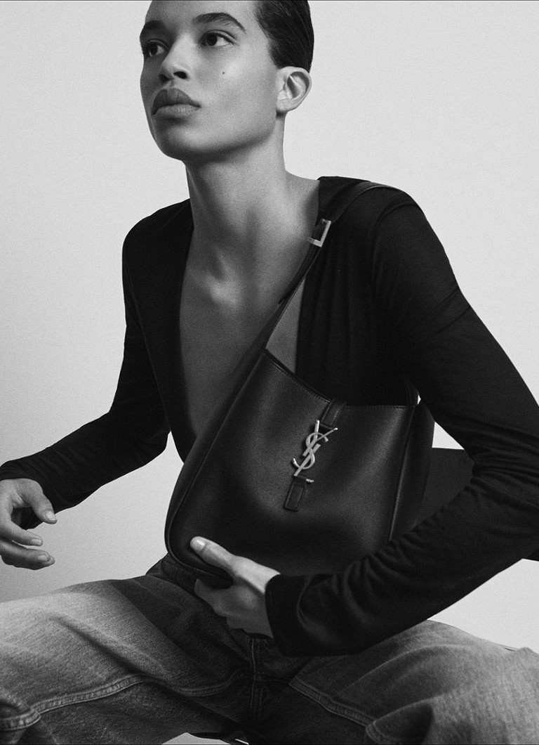 Saint Laurent  Le 5 À 7 Small schoudertas van lamsleer