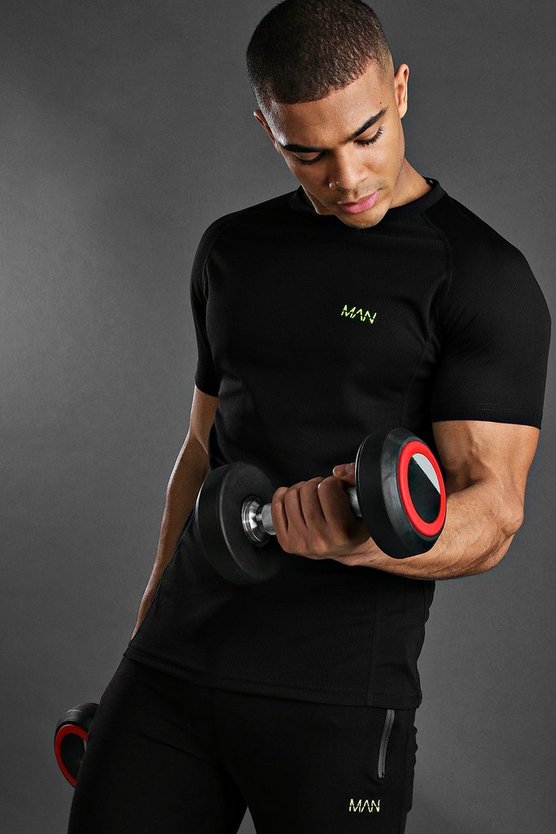 Man Active Muscle-Fit Raglan T-Shirt