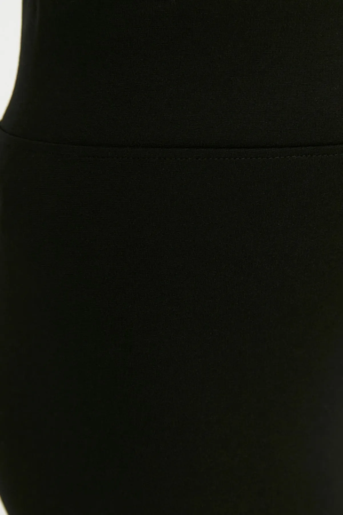 Trendyol Curve  Schwarze Recovery-Strickstrumpfhose mit hoher Taille TBSSS22TA0022