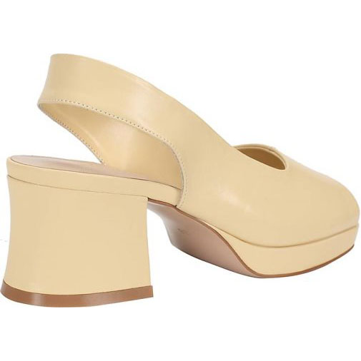 ekonika Schuhe aus robustem Kunstleder