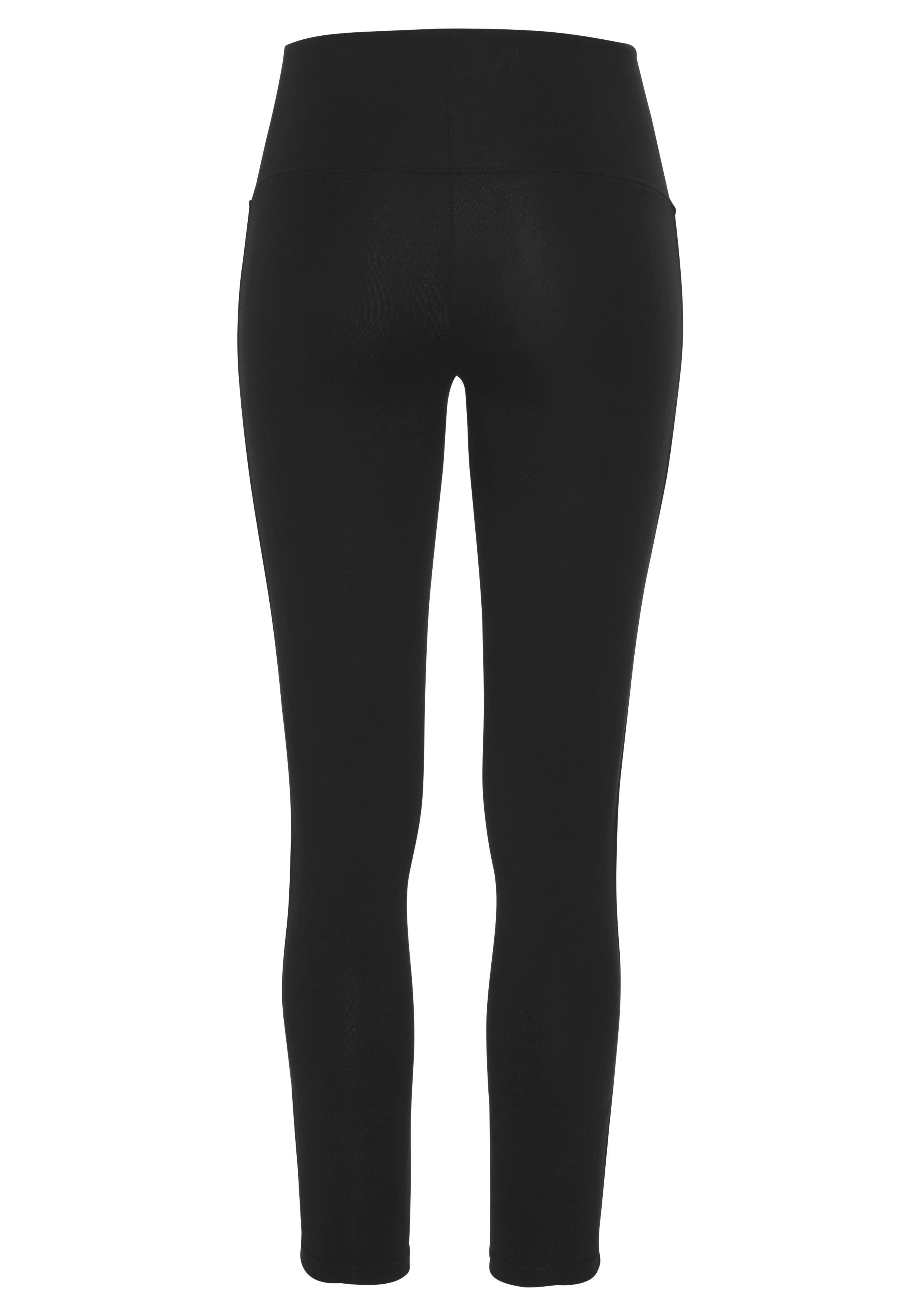 Bench. Loungewear Leggings mit bedruckten Tapestreifen