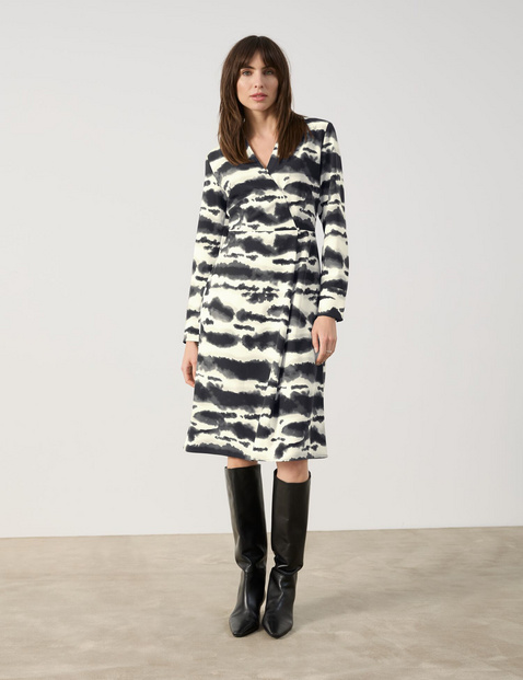 Kniebedeckendes Wickelkleid