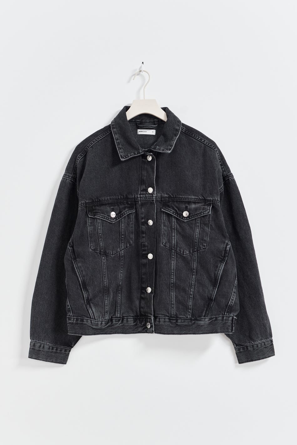 Loose denim jacket