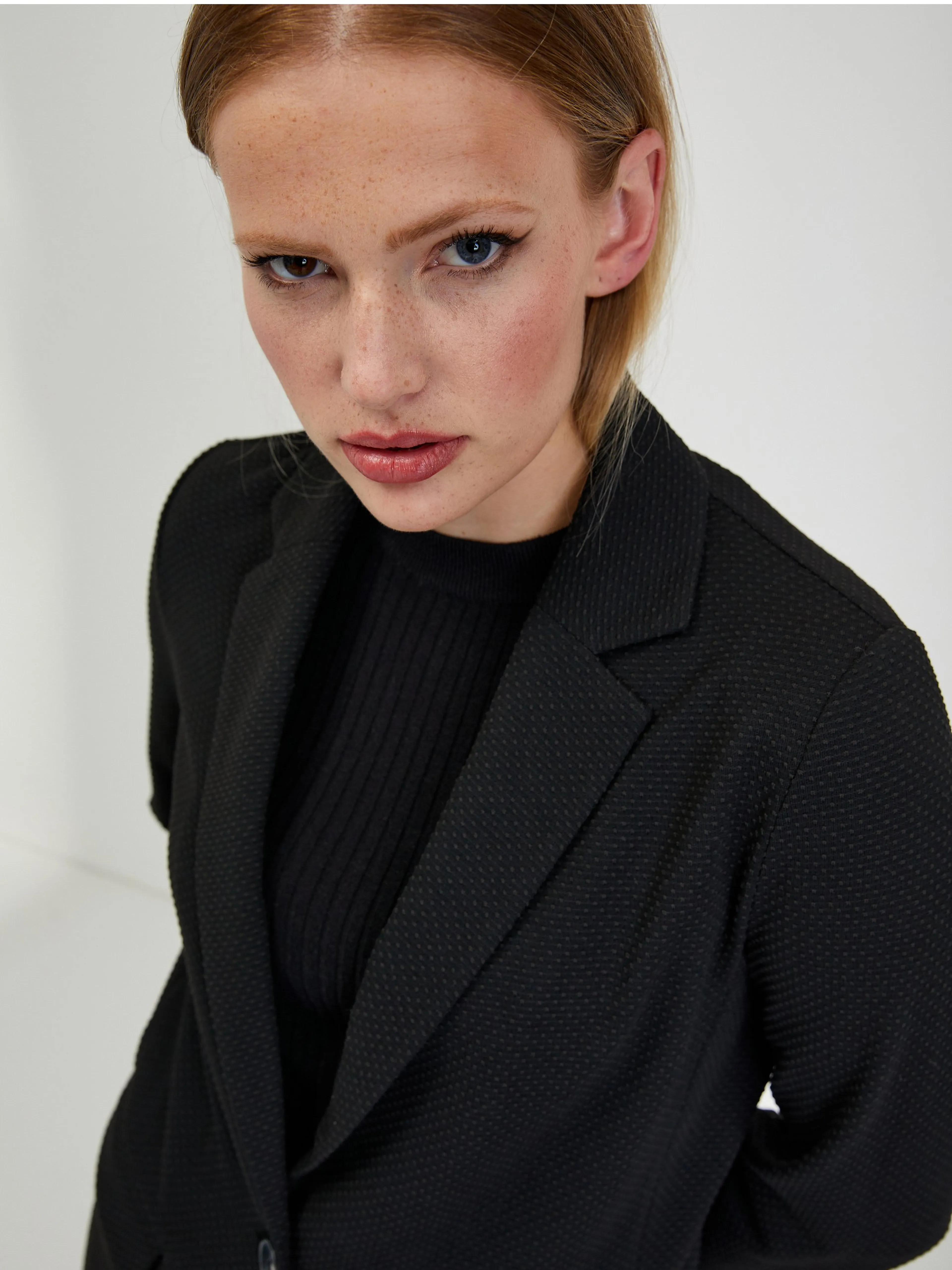 Schwarzer Damenblazer ORSAY