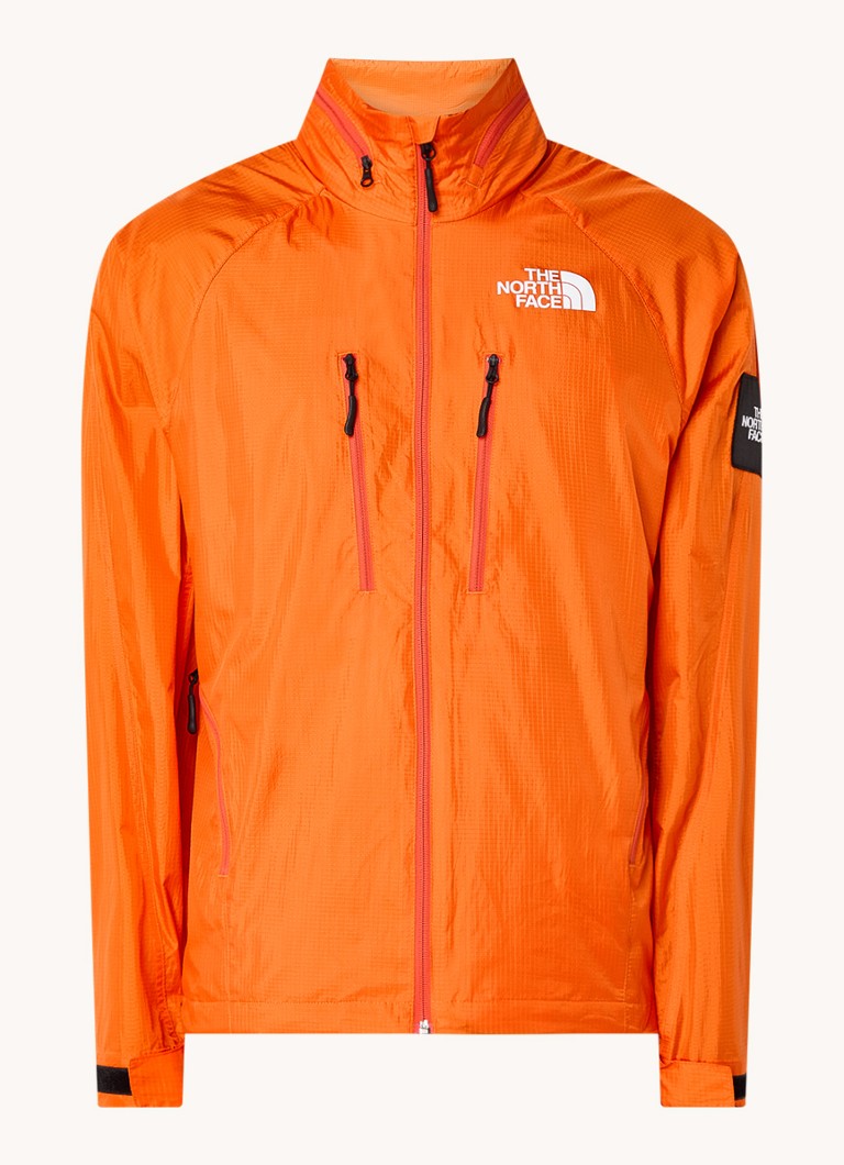 Vjetrovka The North Face TNF x Yinka Ilori sa kapuljačom koja se može sklopiti
