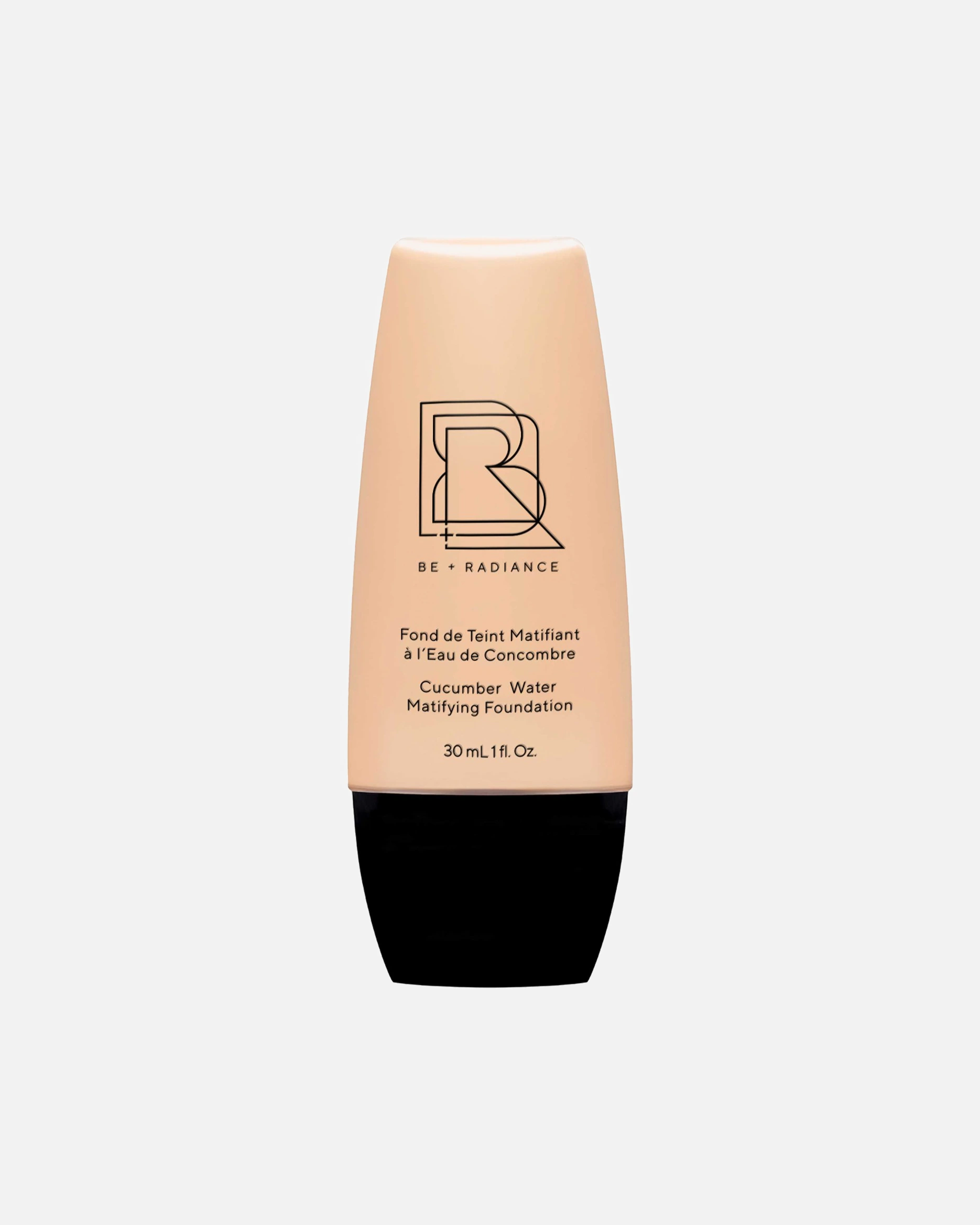 BE + Fond de teint matifiant Radiance à l'eau de concombre n° 08
