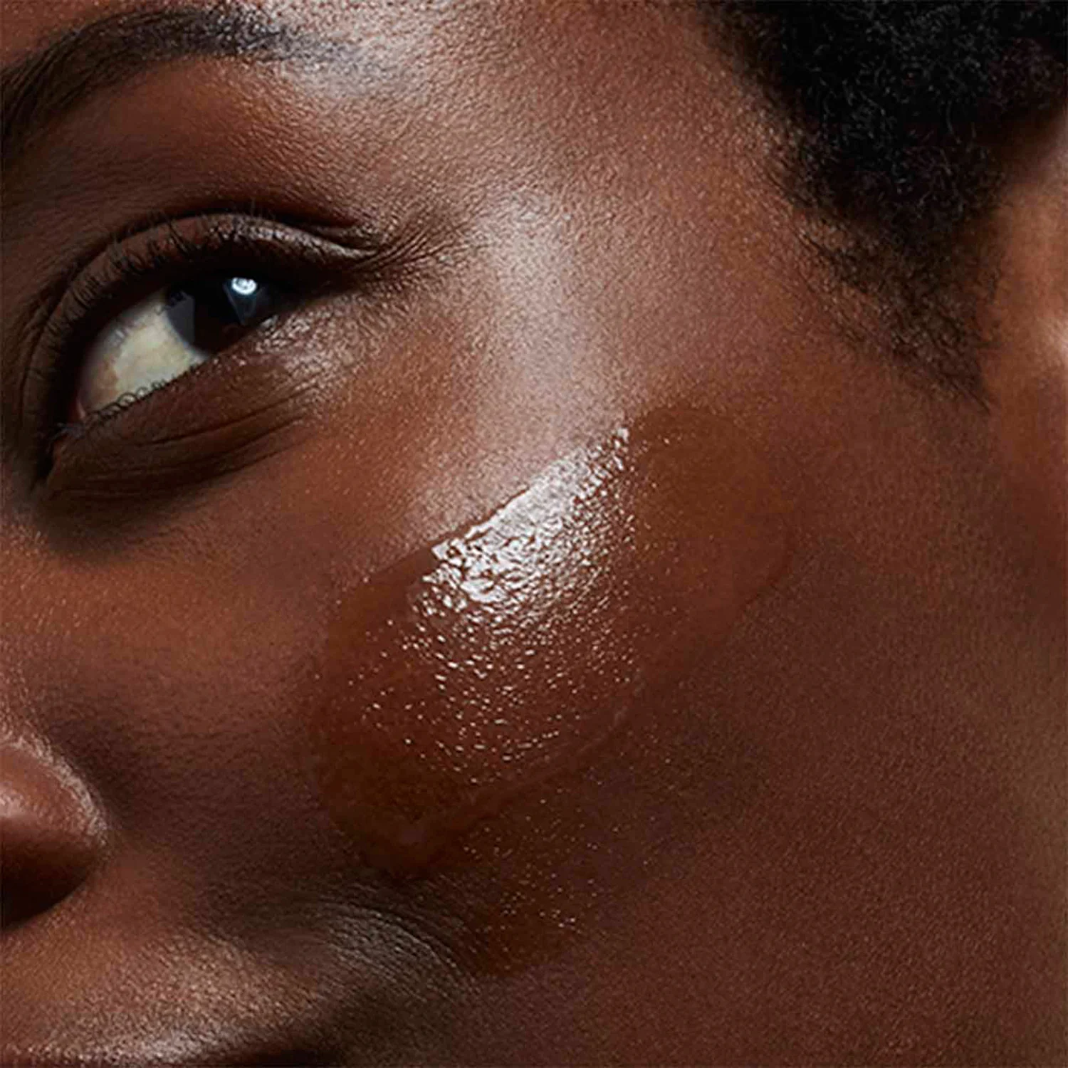 Dvojni serum z lahko teksturo - serum za obraz z globalnim učinkom, serum proti gubam