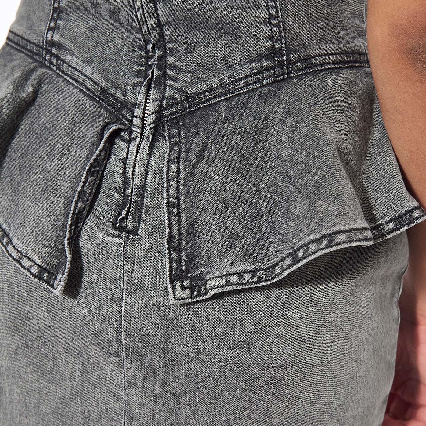 SHELB  Robe cintrée en jean gris Femme