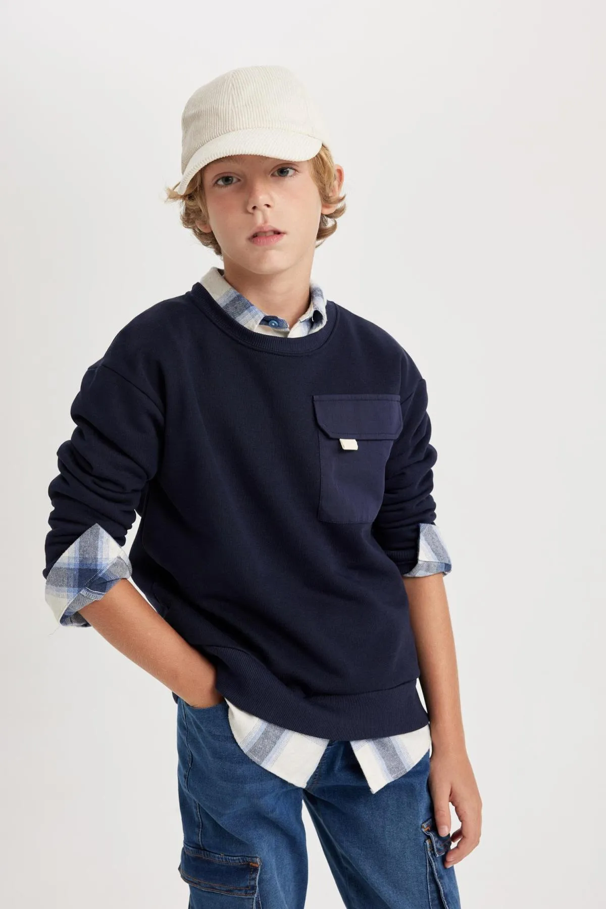 DeFacto  Dickes Sweatshirt mit Rundhalsausschnitt in Oversize-Passform für Jungen