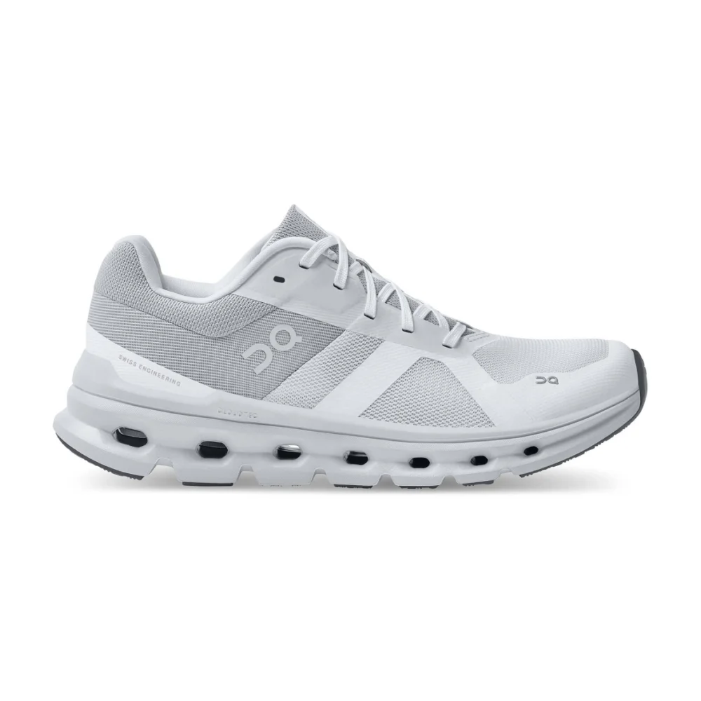 ON Cloudrunner 46.99015 / weiss