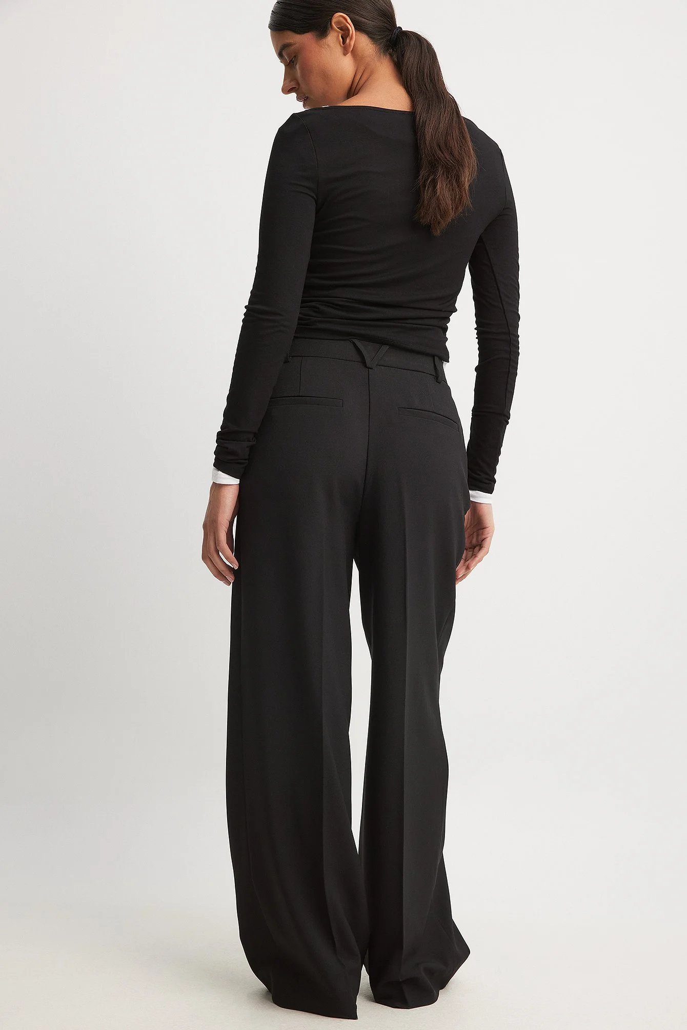 Anzughose mit mittlerer Taille und Fronttaschen
