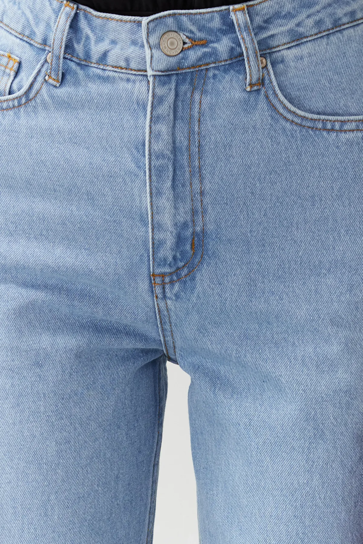 Trendyol Collection  Blaue High-Bel-Mom-Jeans TWOSS20JE0108