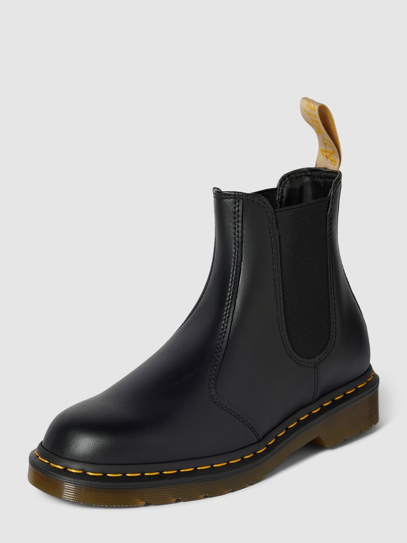 Chelsea Boots mit elastischen Einsätzen in schwarz